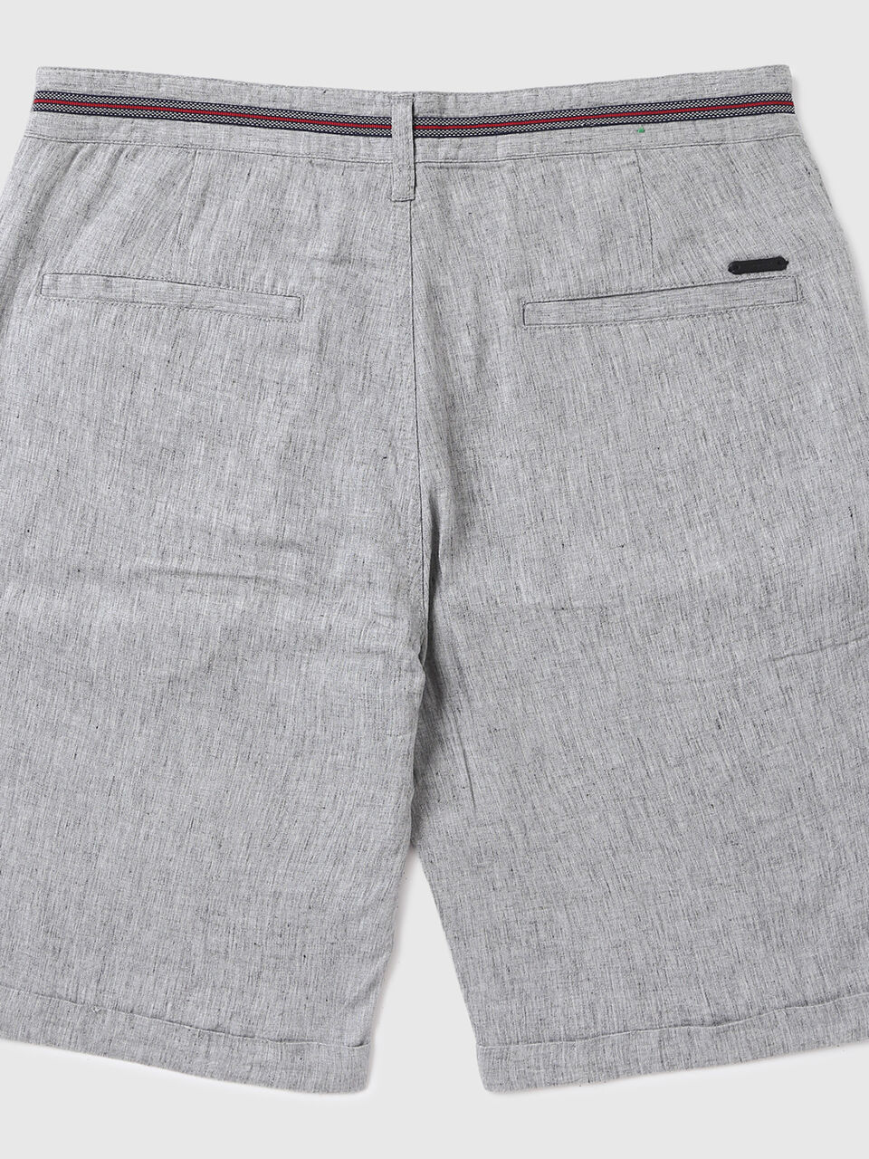 Mid Rise Slim Fit Lyocell Linen Shorts-Solid image number 2