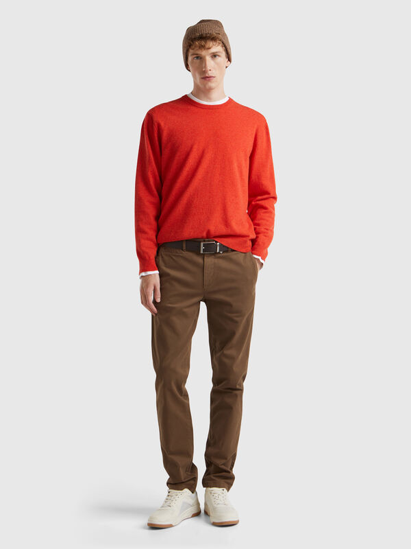 Chinos café slim fit Hombre