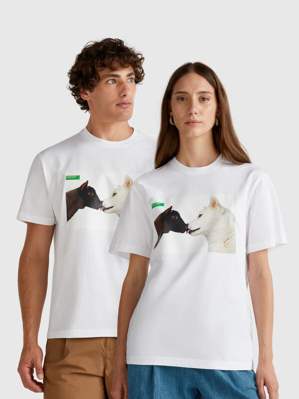 Camiseta con estampado fotográfico de Oliviero Toscani