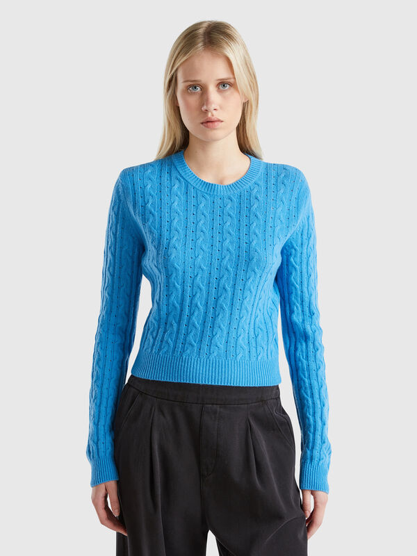 Jersey cropped con ochos y perforaciones Mujer