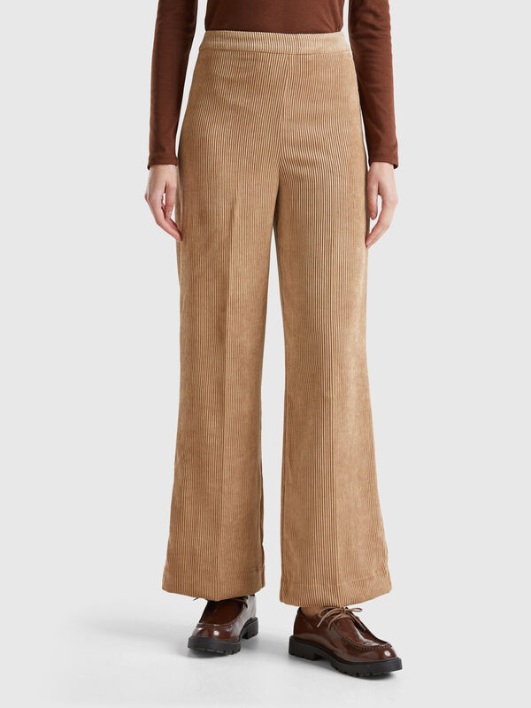 Pantal&oacute;n evas&eacute; de pana Mujer