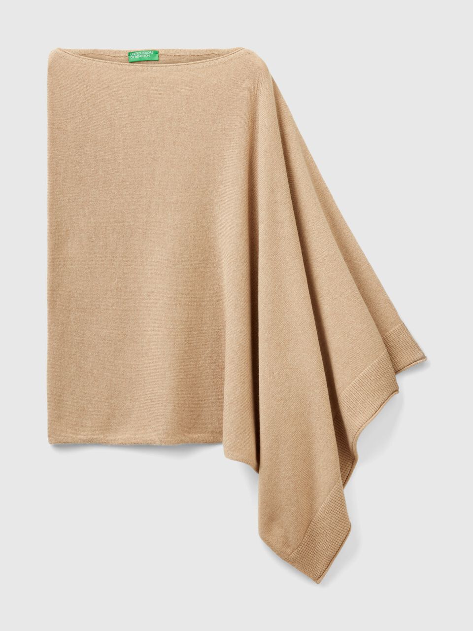 CAPE Mujer image number 1