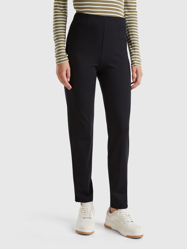 Pantal&oacute;n de corte pitillo Mujer