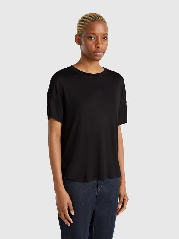 Camiseta slim fit de viscosa elástica Mujer