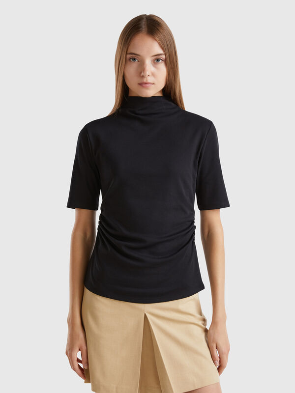 Camiseta de algodón orgánico con cuello chimenea Mujer