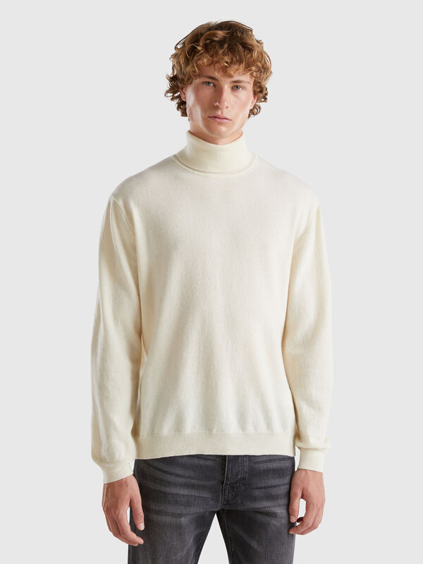 Cuello alto crema en pura lana merina Hombre