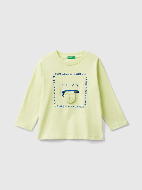 Camiseta con estampado y aplicación Niño