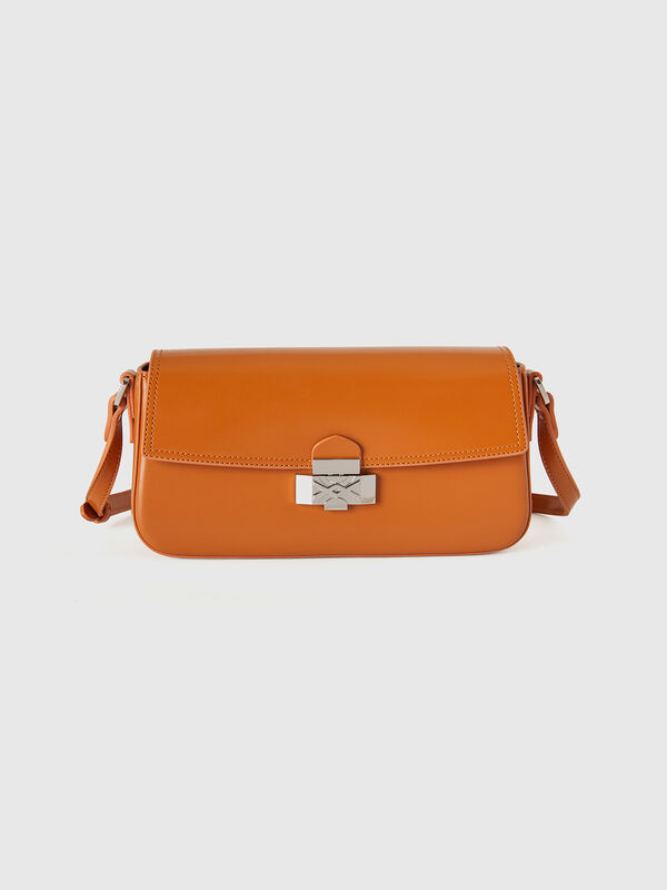 Bolso baguette con efecto charol Mujer
