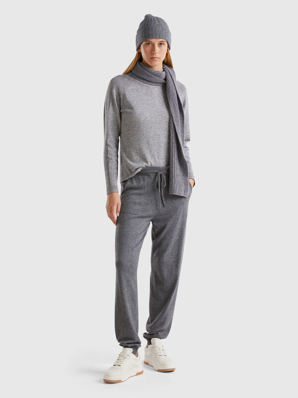 Pantalón deportivo gris oscuro mezcla de chachemira Mujer