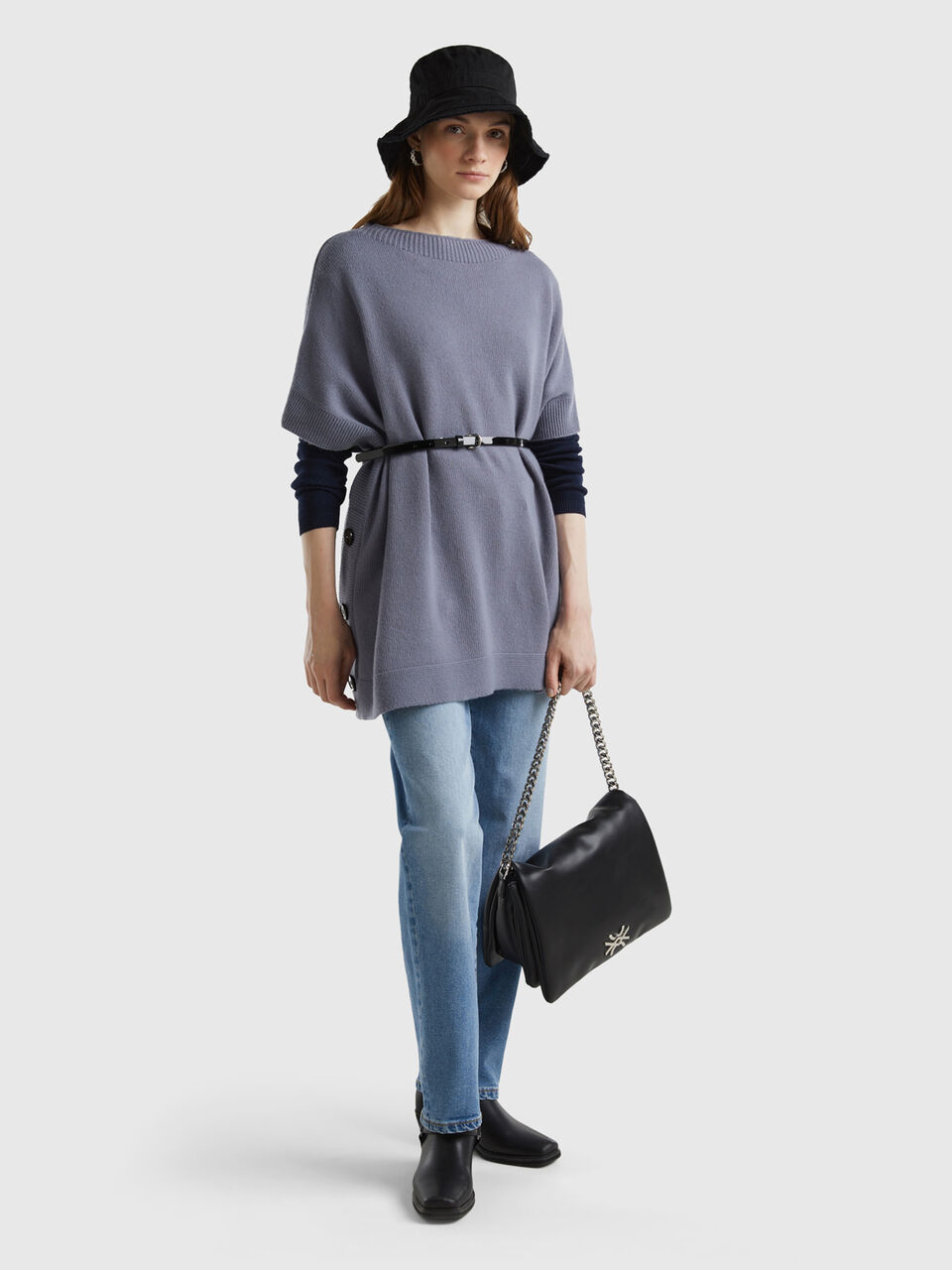 CAPE Mujer image number null