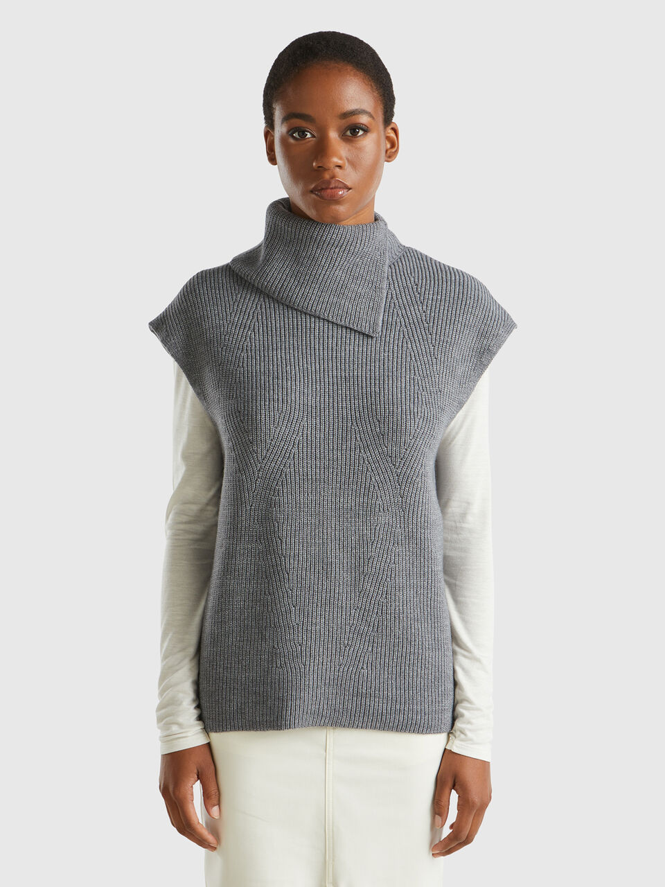 TURTLE NECK SWEATER Mujer image number null